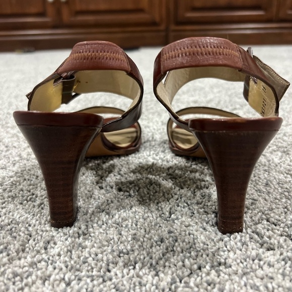 Salvatore Ferragamo Brown Leather Strappy Heel Sandals Italy Made Womens Size 6 - Picture 3 of 11